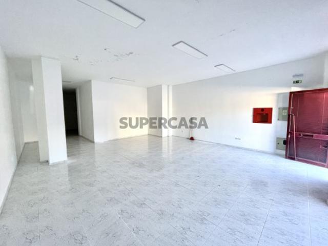 Loja Comercial com garagem
