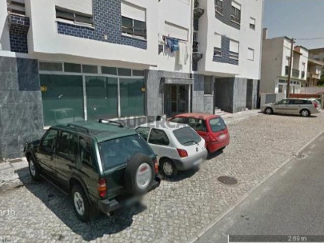 Loja comercial de área bruta de 1.820 m2 Marinha Grande