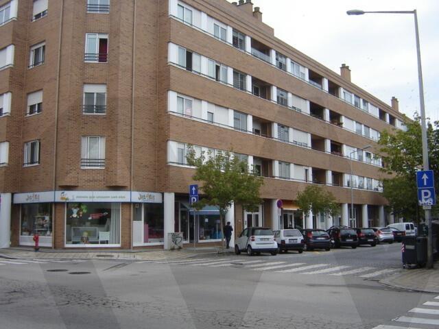 Loja comercial em zona Central de Matosinhos Sul