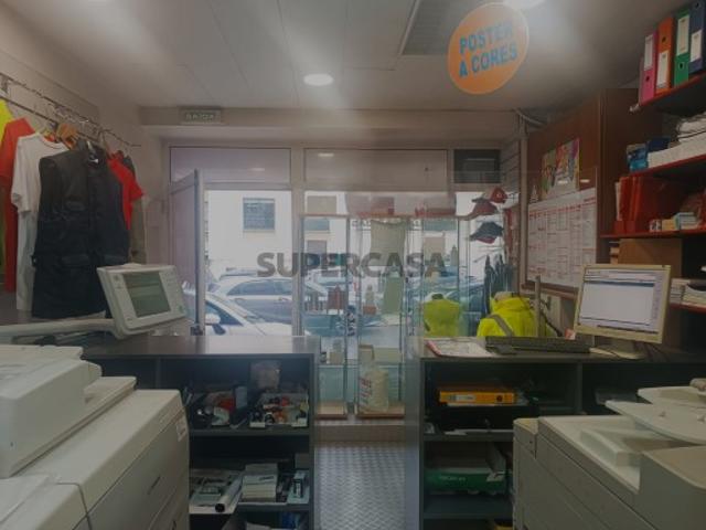 Loja Comercial em Algés