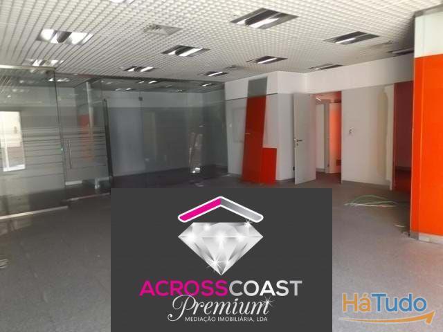 Loja comercial em Amiais de Baixo | 26084057756