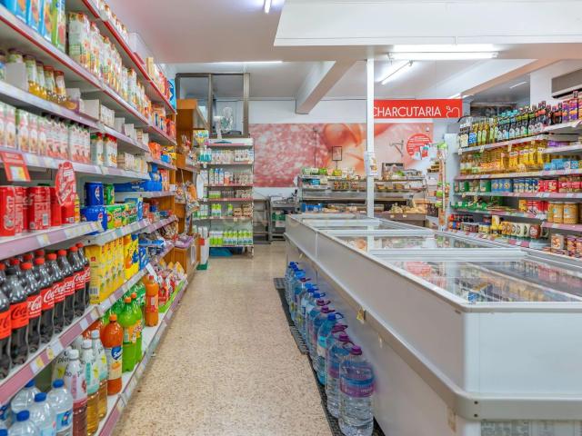 Loja Comercial em Oeiras Excelente Oportunidade de Investimento