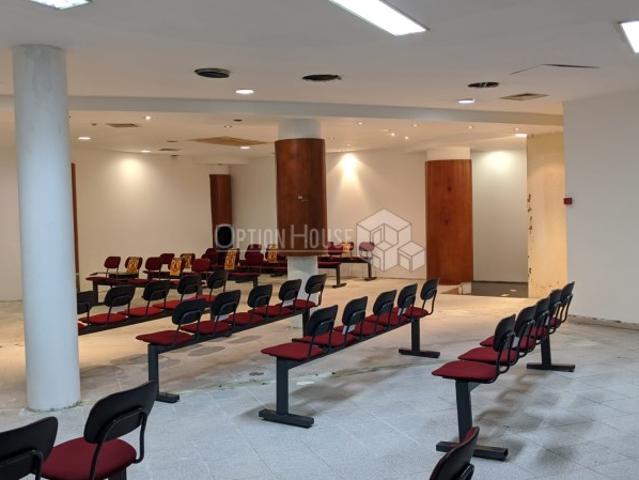 Loja Comercial no centro Aveiro, 330m2 com rendimento garantido