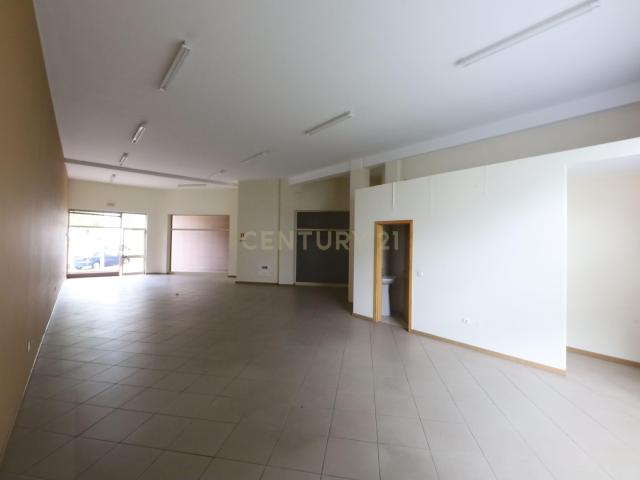 Loja comercial no centro de Viseu