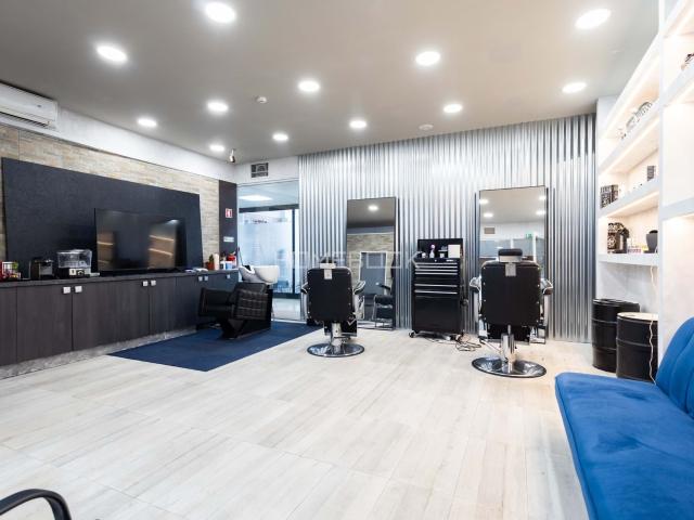 Loja Comercial para Investimento em Estoril – Rentabilidade de Aproximadamente 8% ao Ano