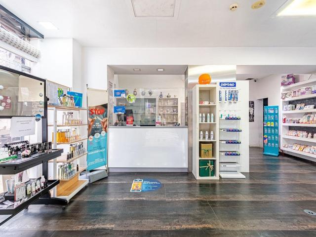 Loja Comercial para venda na Rua da Prata em Lisboa 121m² Santa maria maior