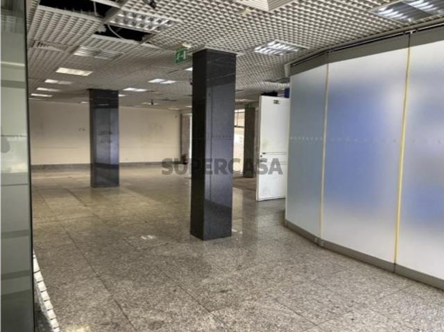 Loja Comercial | Póvoa de Santo Adrião Odivelas | 370 m²