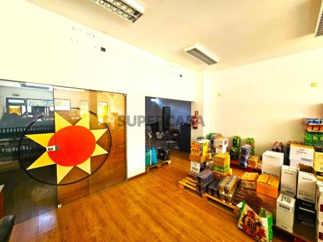 Loja Comercial Recarei