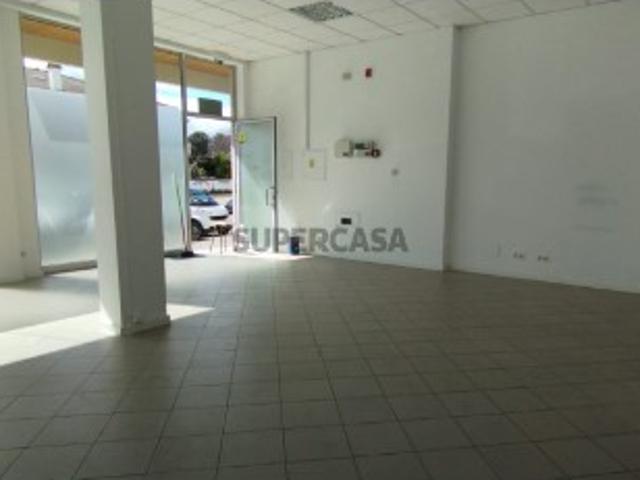 Loja Comercial Serviços e Habitação