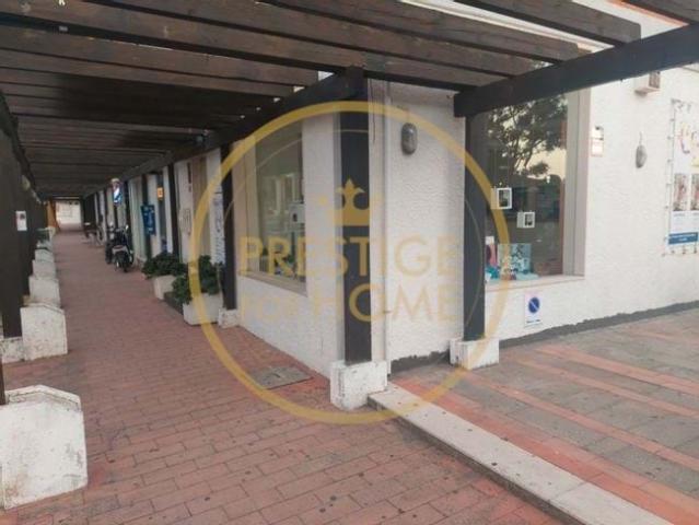 Loja / comércio T0, Quarteira, Loulé | BPI Expresso Imobiliário