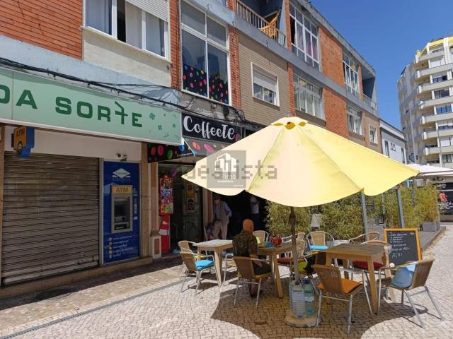 Loja, Costa de Caparica