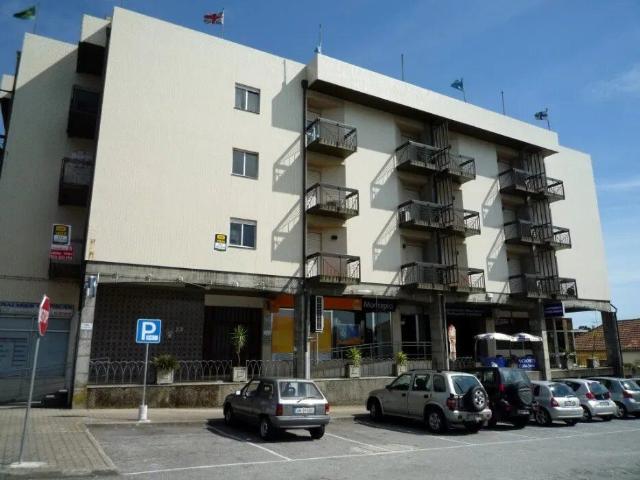 Loja de centro comercial na Vila de Prado