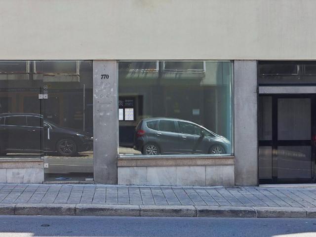 Loja de Rua c/60m2 / Rua Santos Pousada / Porto