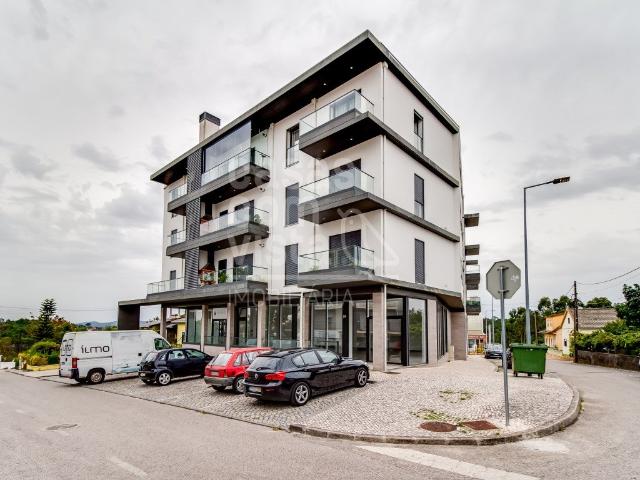 Loja de Rua em Zona Pedonal Meirinhas | Pombal 144m² Meirinhas
