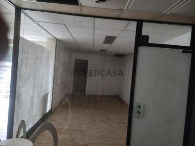 Loja de 29,65 m² no Edifício Varandas do Mar em Albufeira