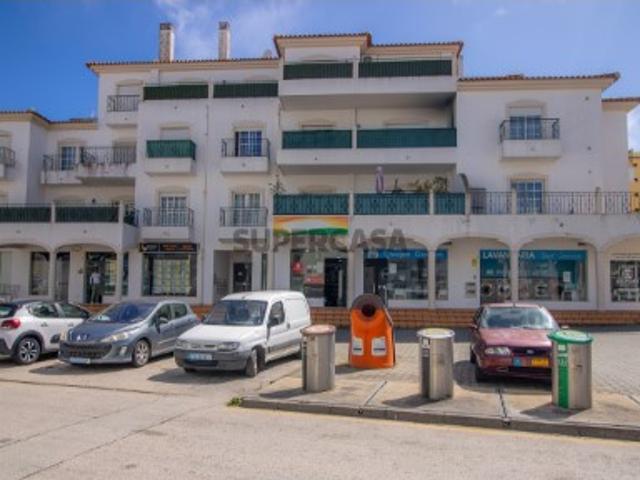 Loja de 74 m2 com Garagem INVESTIMENTO ELEGANTE EM LAGOS