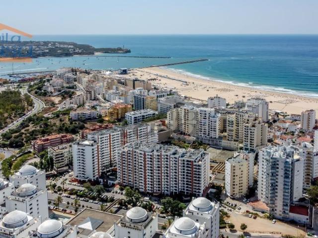 Venda de Espaço Comercial com Supermercado em Funcionamento na Praia da Rocha