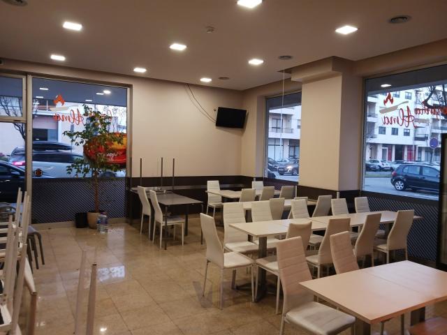 Loja Excelente Ao H. S. João / Às Faculdades /LPCC 135m² Pedrouços