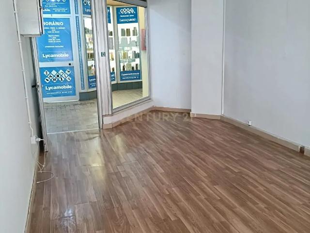 Loja em Odivelas, Arroja
