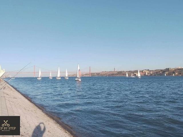 Loja em Empreendimento de luxo na Infante Santo, Lisboa