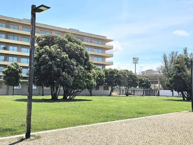 Loja em primeira linha para transformar em T2