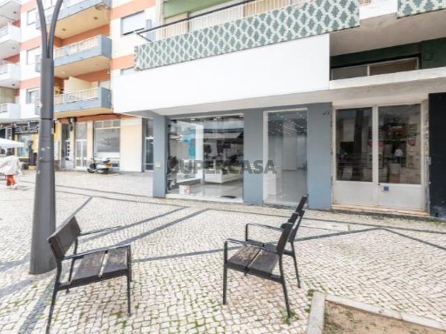 Loja em Quarteira
