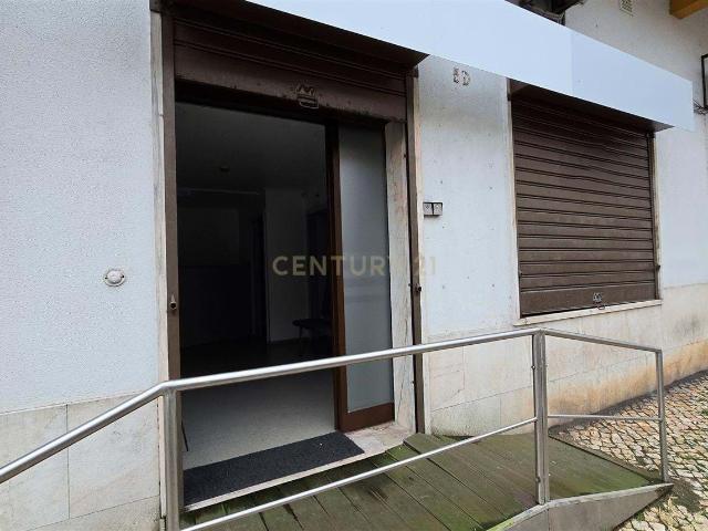 Loja em Queluz e Belas, Sintra Oportunidade Única!