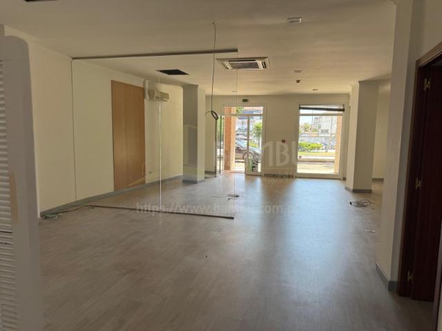 Loja em Valença para arrendamento