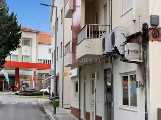 Loja equipada no Centro de Bragança