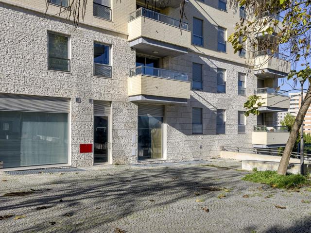 Loja / Escritório com 42m² – Alta de Lisboa, Lumiar