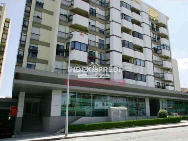 Loja /Escritorio Health Club Porto