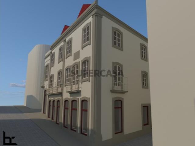 Loja Espaçosa no Centro Histórico de Viana do Castelo Duas Frentes e Máxima Visibilidade