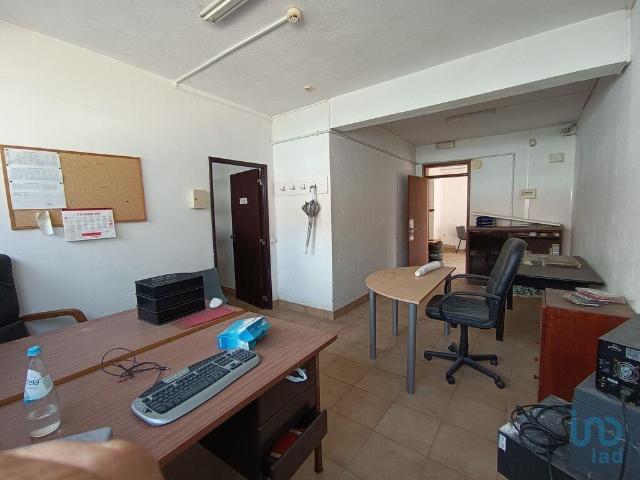 Loja / Estabelecimento Comercial em Carnaxide e Queijas de 5. 50m² Carnaxide