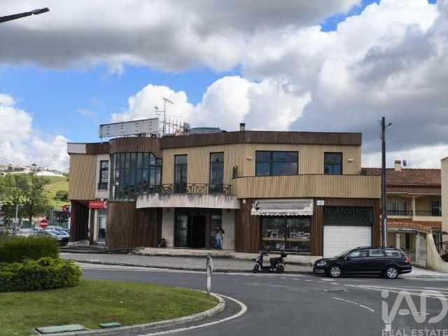 Loja / Estabelecimento Comercial em Batalha de 657,00 m²