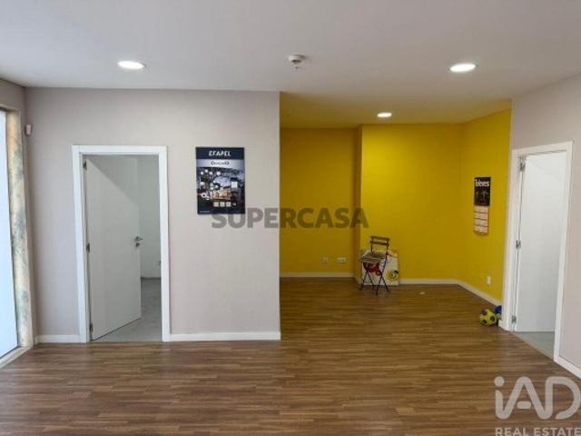 Loja / Estabelecimento Comercial em Loulé São Clemente de 53,00 m²