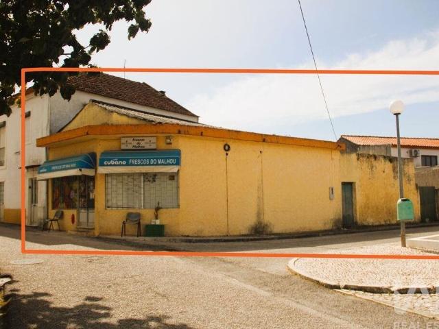 Loja / Estabelecimento Comercial em Malhou, Louriceira e Esp. 424m² Malou, Louriceira e Espinheiro