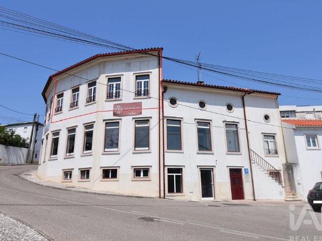 Loja / Estabelecimento Comercial em São Miguel, Santa Eufémia e Rabaçal de 118,00 m²