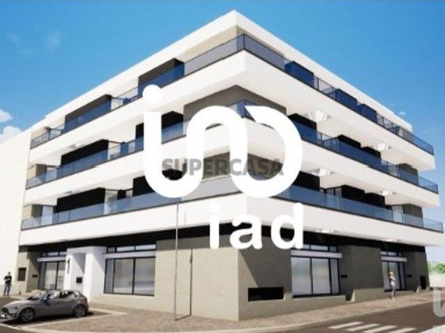 Loja / Estabelecimento Comercial em Quelfes de 101,00 m²
