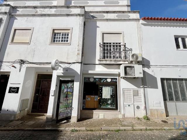 Loja / Estabelecimento Comercial T2 em São Gonçalo De Lagos de 147,00 m²