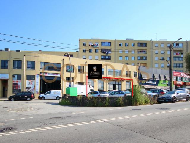 LOJA FERREIROS 340 M2