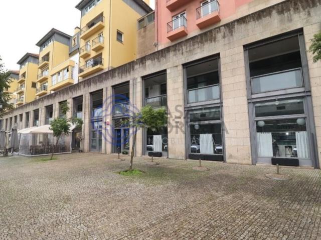 Loja, Lordelo do Ouro e Massarelos