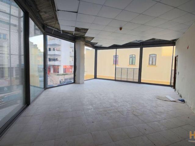 Loja para comerciço serviços. Bairro Novo. Figueira da Foz | 26084061966