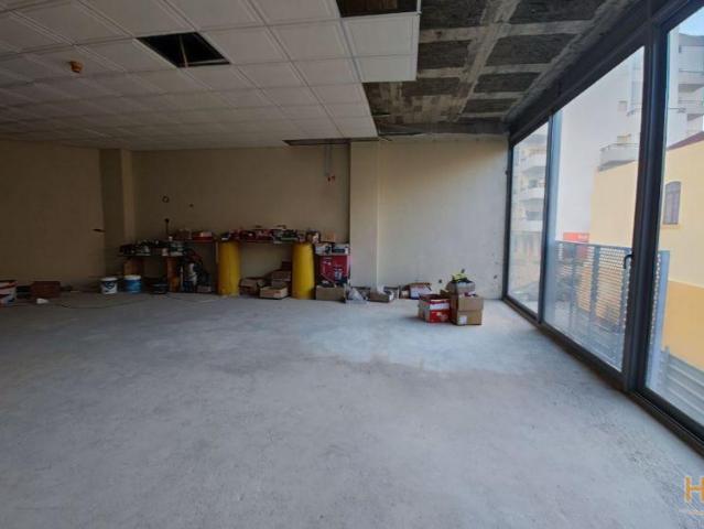 Loja para comerciço serviços. Bairro Novo. Figueira da Foz | 26084073701