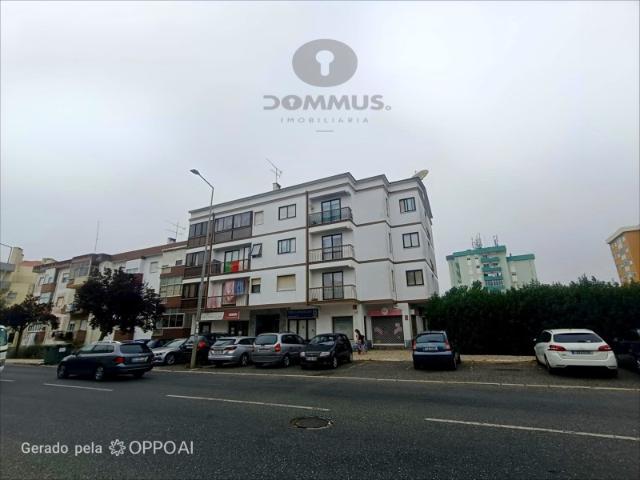 Loja para comércio em Mem Martins