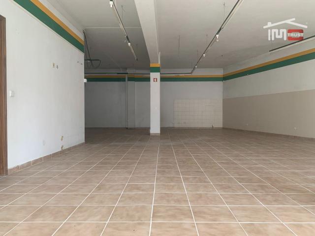 Loja para comércio em Mira de Aire