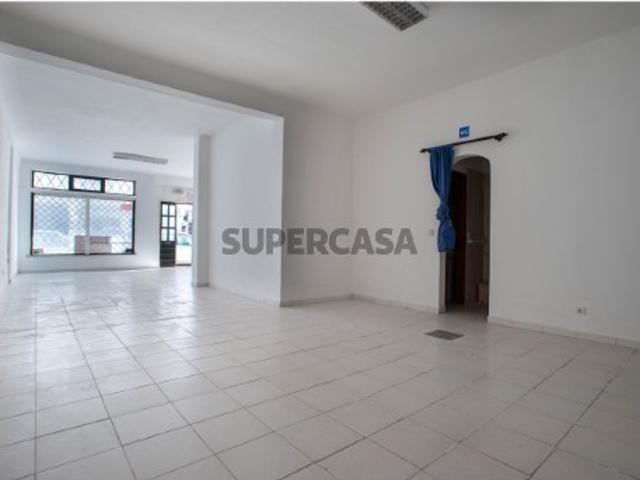 Loja para comércio Monte Gordo 113,5 m2