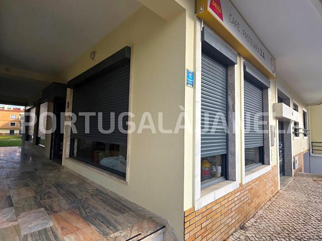 Loja para alugar em LOUREL SINTRA