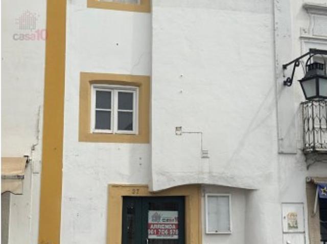 Loja para Arrendamento no Centro Histórico de Évora