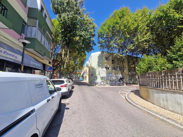 Loja para arrendamento em Carcavelos