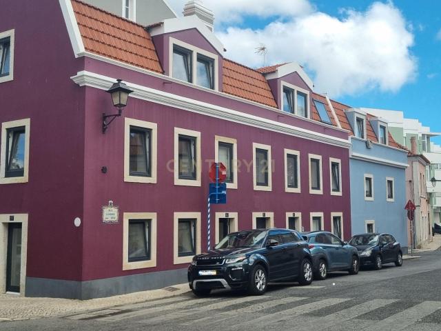 Loja para Arrendamento em Paço de Arcos – Excelente Localização